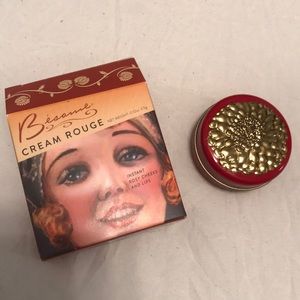 Besame cream rouge apricot